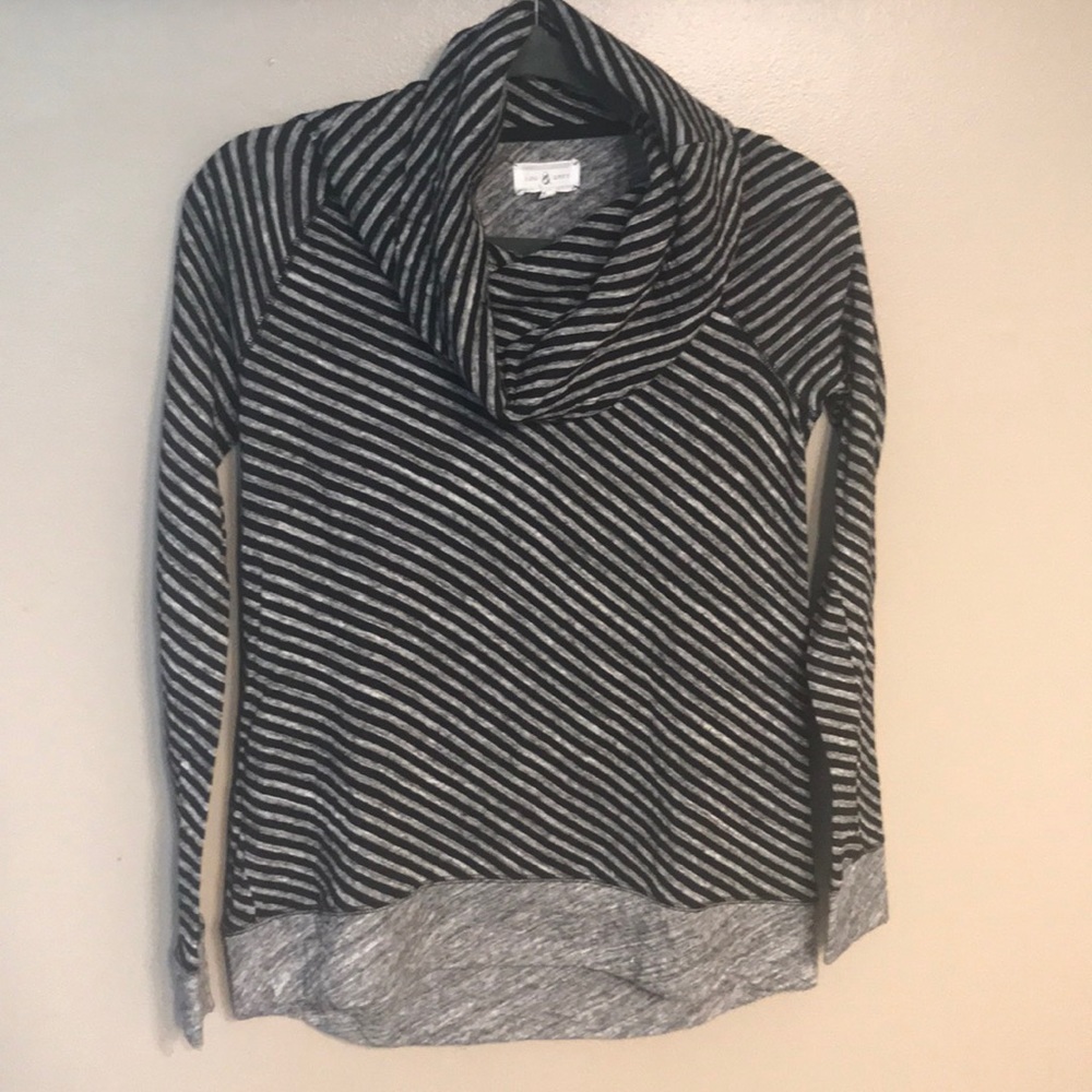 New w/o Tags Lou & Grey cowl neck shirt
